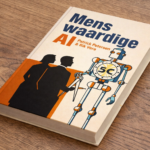 Samen met besteller auteur en internationaal spreker Rik Vera het boek Menswaardige AI schrijvend